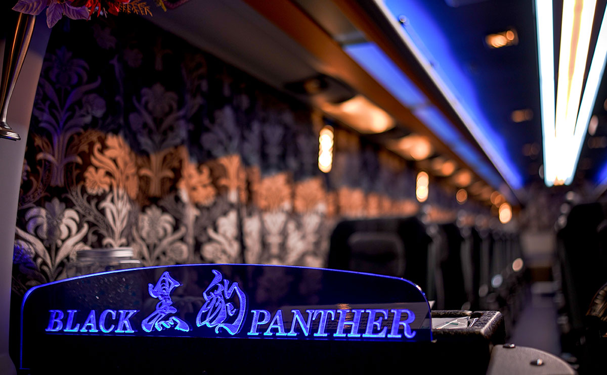 翔礼交通 黒豹 BLACKPANTHER